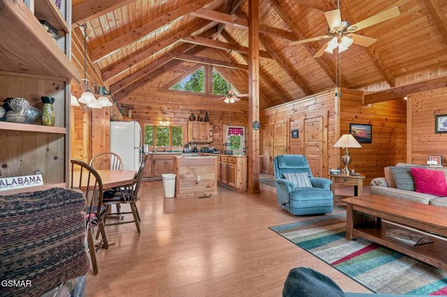 2469 Misty Shadows Drive, Sevierville, TN 37862