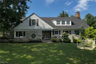 6955 Oakes Road, Brecksville, OH 44141