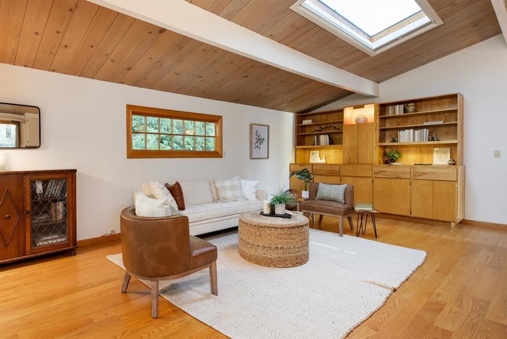 Image 12 of property listing at 951 Jenny Way, Felton, CA 95018