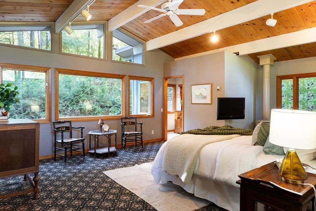 Image 23 of property listing at 951 Jenny Way, Felton, CA 95018