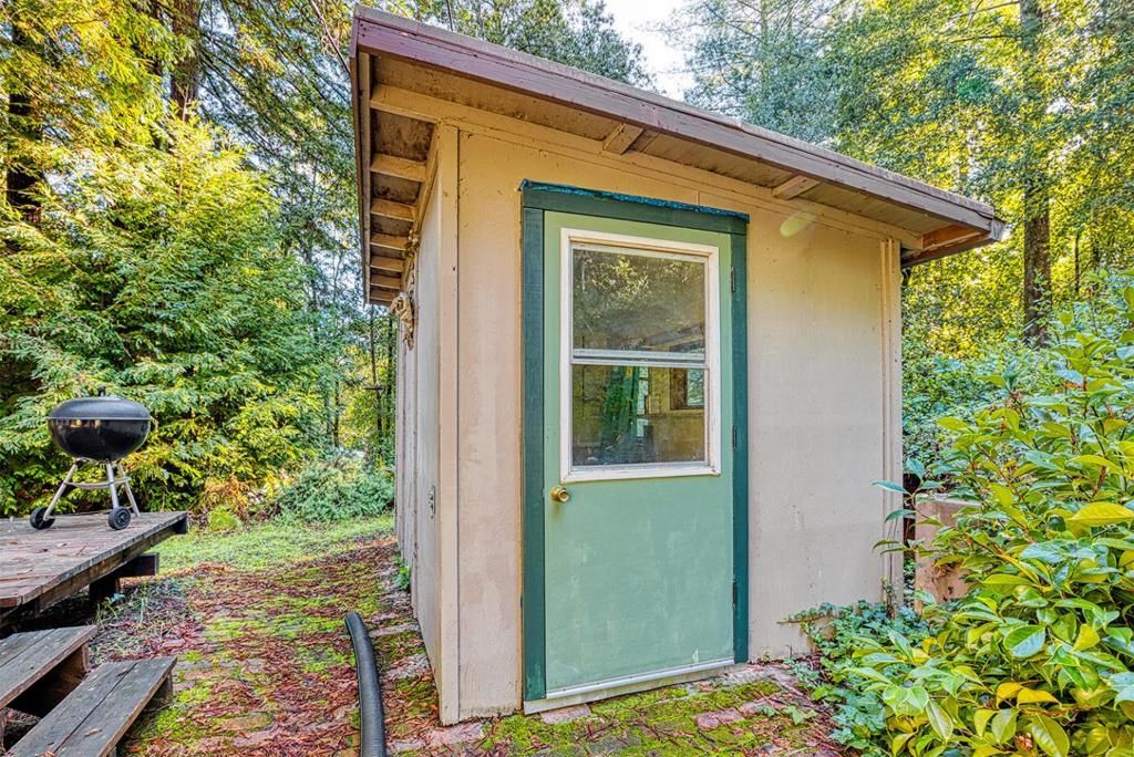 Image 32 of property listing at 951 Jenny Way, Felton, CA 95018