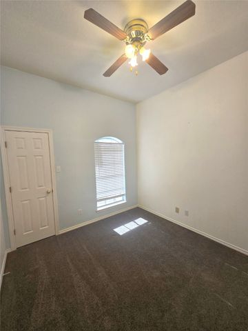 604 Valleyridge Court, Decatur, TX 76234