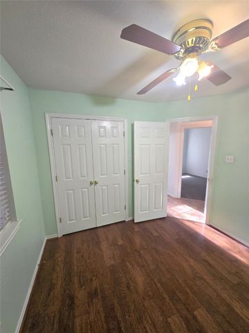 604 Valleyridge Court, Decatur, TX 76234