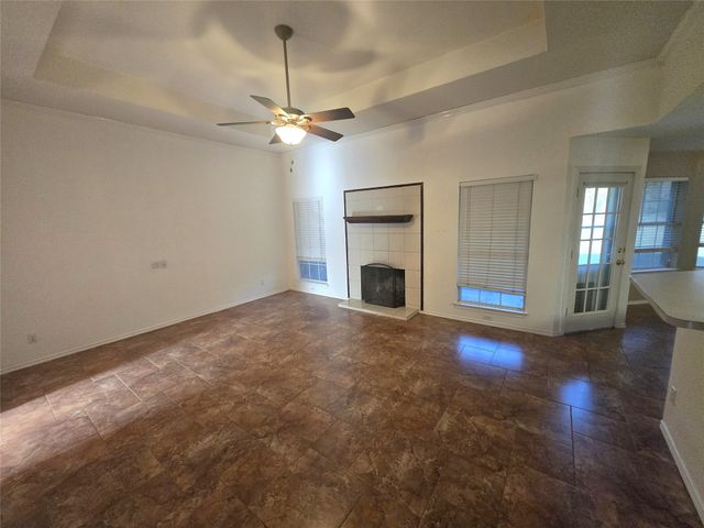 604 Valleyridge Court, Decatur, TX 76234