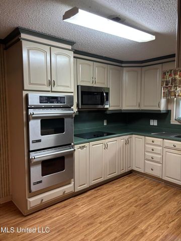 4729 Hillsdale Drive, Olive Branch, MS 38654