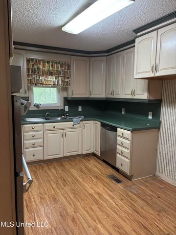 4729 Hillsdale Drive, Olive Branch, MS 38654