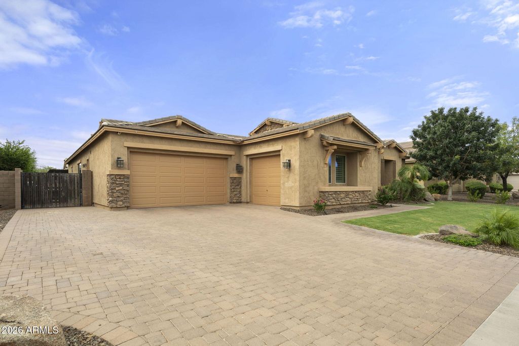 3785 E STRAWBERRY Drive, Gilbert, AZ 85298 — photo 2