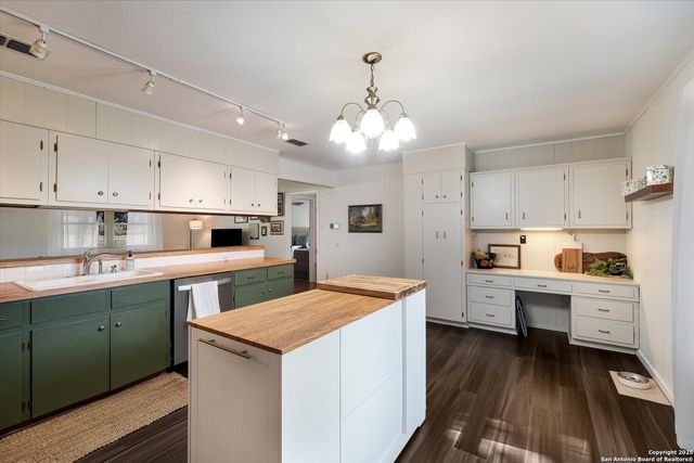 903 River Oak, Seguin, TX 78155