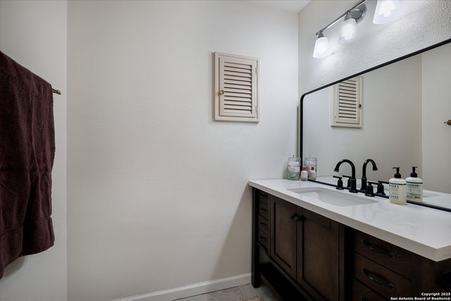 903 River Oak, Seguin, TX 78155