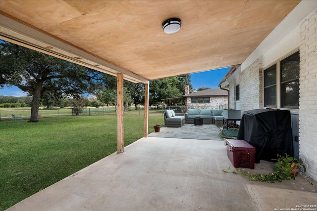 903 River Oak, Seguin, TX 78155