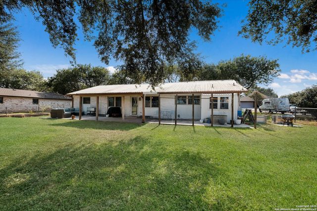 903 River Oak, Seguin, TX 78155