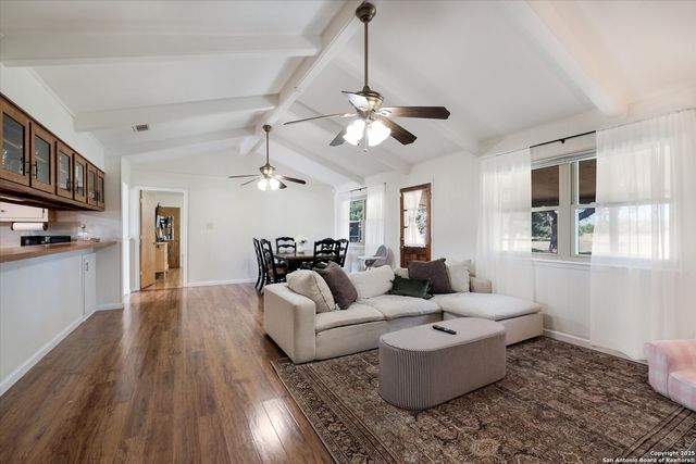 903 River Oak, Seguin, TX 78155