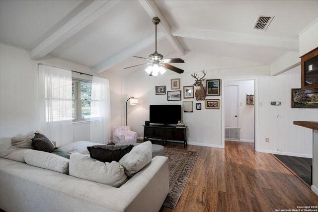 903 River Oak, Seguin, TX 78155