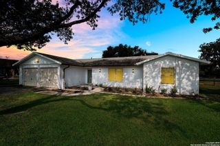 903 River Oak, Seguin, TX 78155