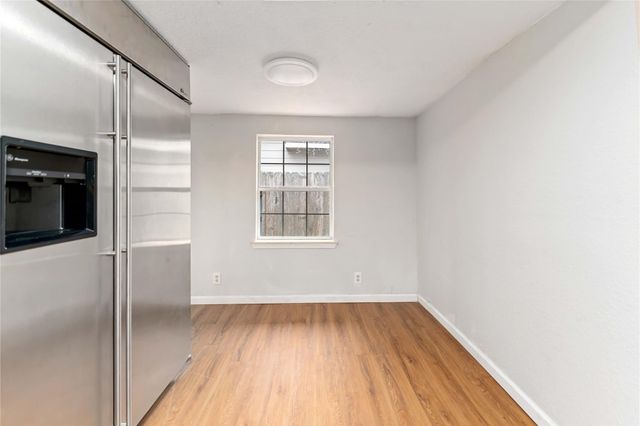 5042 Bataan Road, Houston, TX 77033