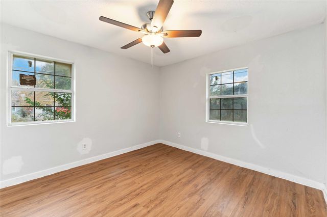 5042 Bataan Road, Houston, TX 77033