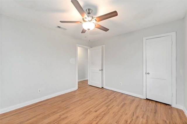 5042 Bataan Road, Houston, TX 77033