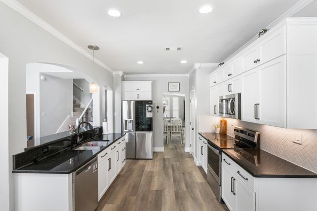 2959 Masters Court S, Burleson, TX 76028