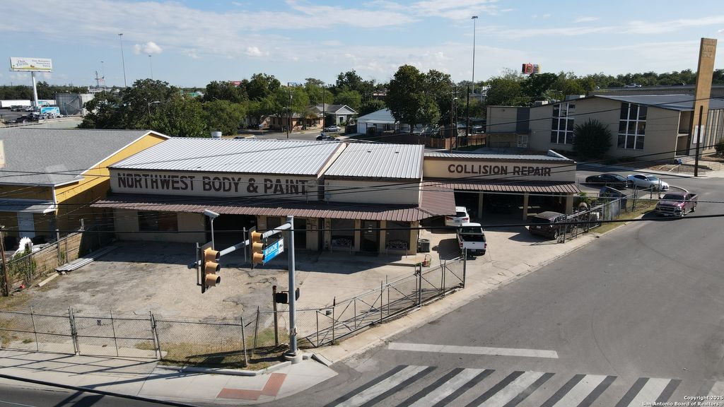 1216 FREDERICKSBURG RD, San Antonio, TX 78201