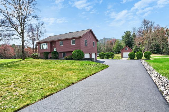 45 Laurel Lane, Queensbury, NY 12804