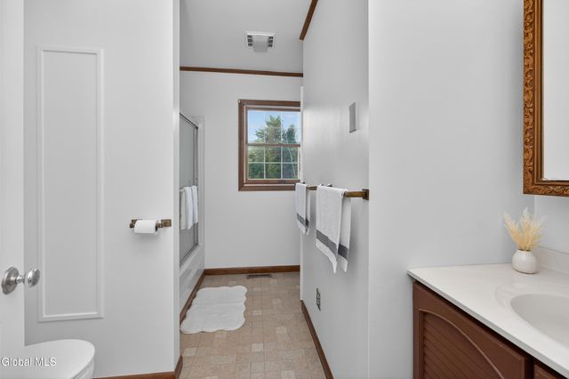 45 Laurel Lane, Queensbury, NY 12804