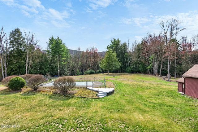 45 Laurel Lane, Queensbury, NY 12804