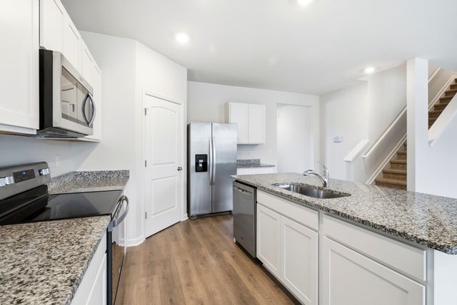 125 Stammer Farms Blvd, Chapel Hill, TN 37034
