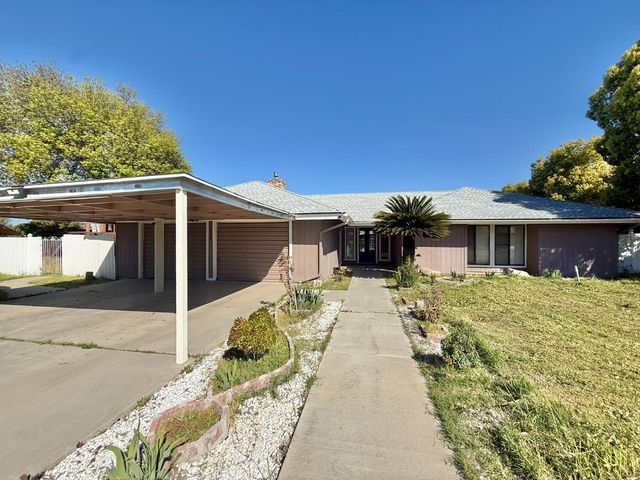 6928 E Lane Avenue, Fresno, CA 93727