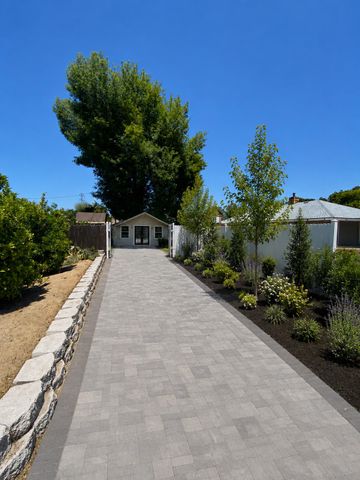 6928 E Lane Avenue, Fresno, CA 93727