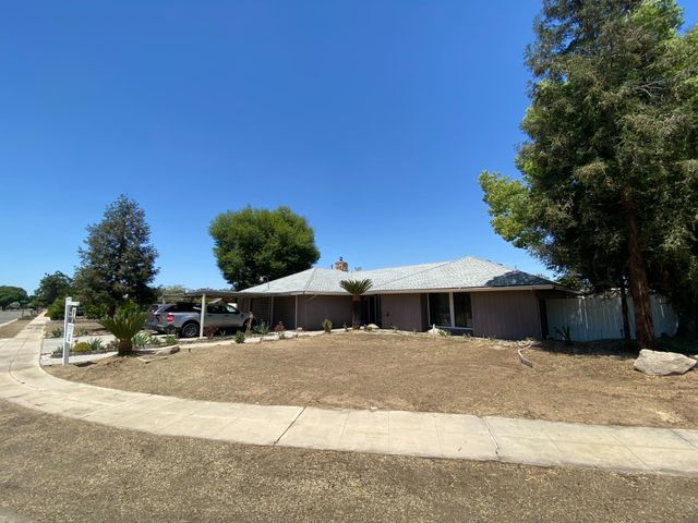 6928 E Lane Avenue, Fresno, CA 93727
