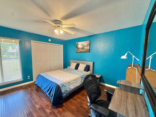 6928 E Lane Avenue, Fresno, CA 93727