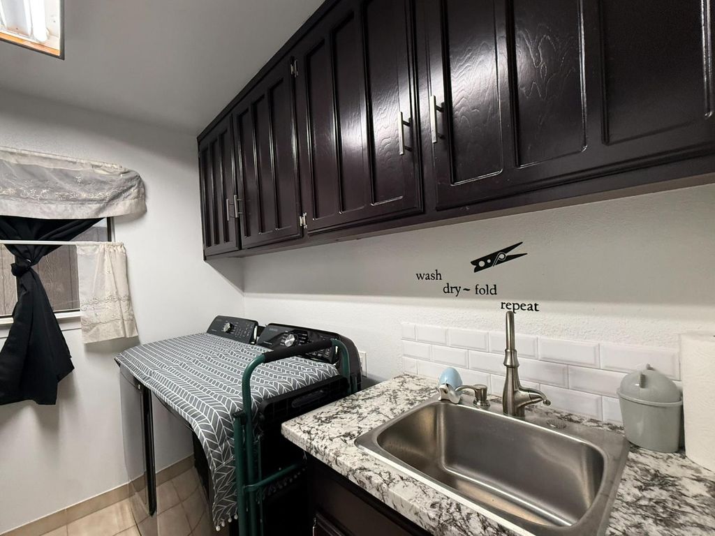 Image 19 of property listing at 6928 E Lane Avenue, Fresno, CA 93727