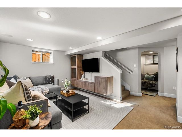 4535 Vallejo St, Denver, CO 80211