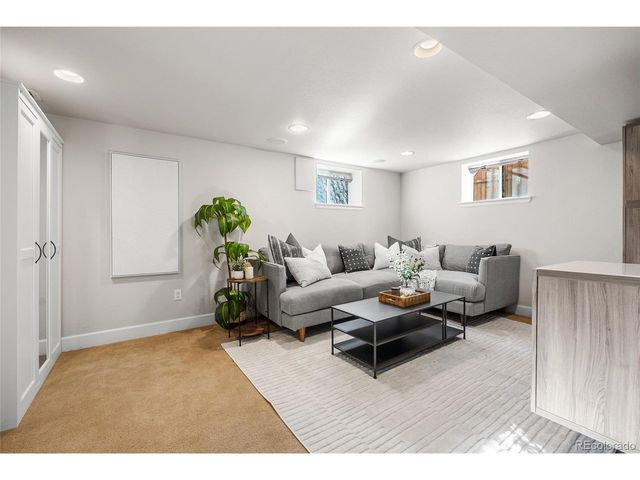 4535 Vallejo St, Denver, CO 80211