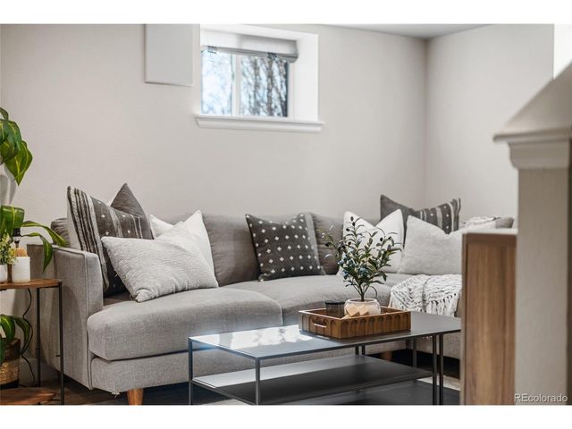 4535 Vallejo St, Denver, CO 80211