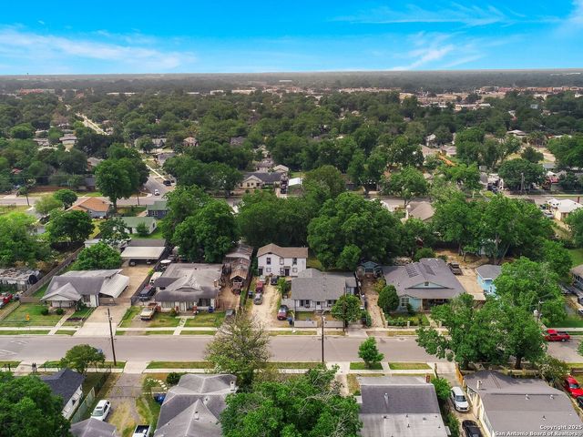 214 E Huff, San Antonio, TX 78214