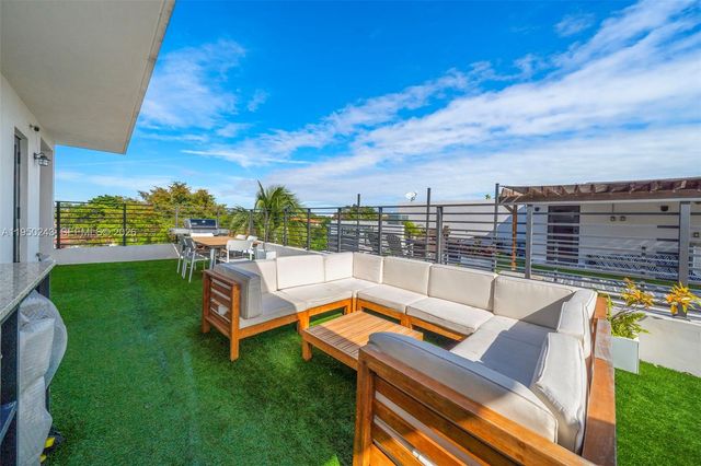 3061 SW 21st Ter 3061, Miami, FL 33145