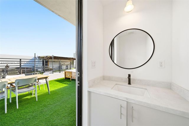 3061 SW 21st Ter 3061, Miami, FL 33145