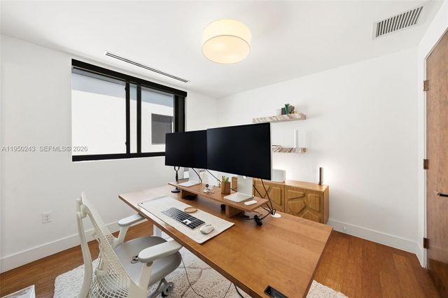 3061 SW 21st Ter 3061, Miami, FL 33145