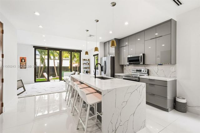 3061 SW 21st Ter 3061, Miami, FL 33145