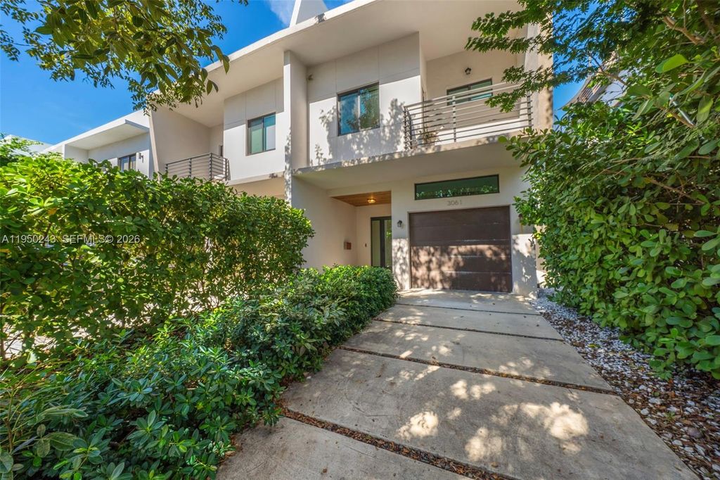3061 SW 21st Ter 3061, Miami, FL 33145