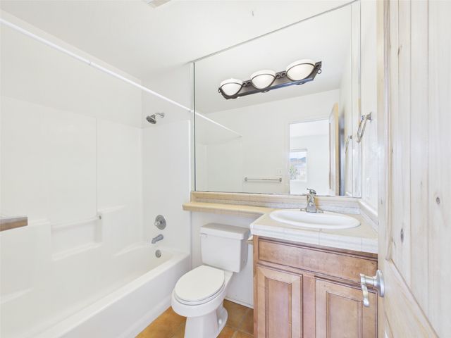 2210 Miguel Chavez 111, Santa Fe, NM 87505