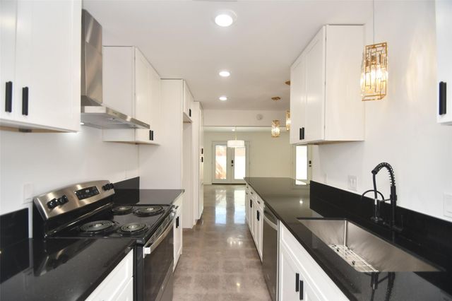 5801 Lumberdale Road 120, Houston, TX 77092