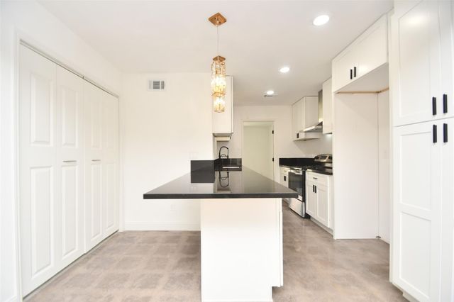 5801 Lumberdale Road 120, Houston, TX 77092