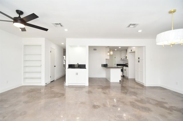 5801 Lumberdale Road 120, Houston, TX 77092