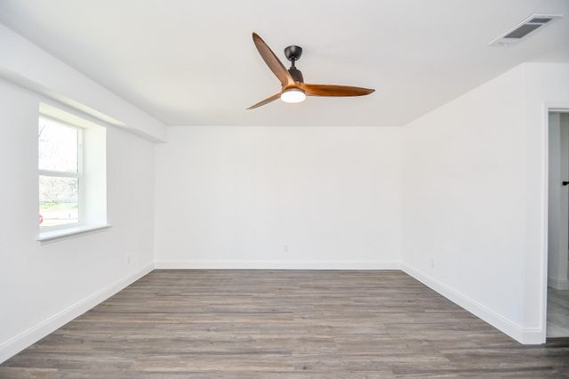 5801 Lumberdale Road 120, Houston, TX 77092