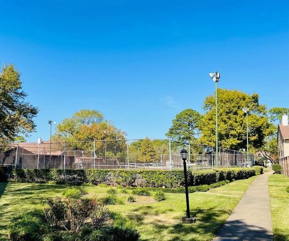 5801 Lumberdale Road 120, Houston, TX 77092