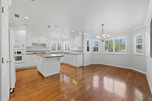 4051 Luxor Ln, Granite Bay, CA 95746