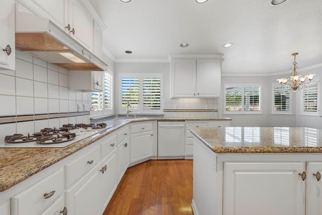 4051 Luxor Ln, Granite Bay, CA 95746