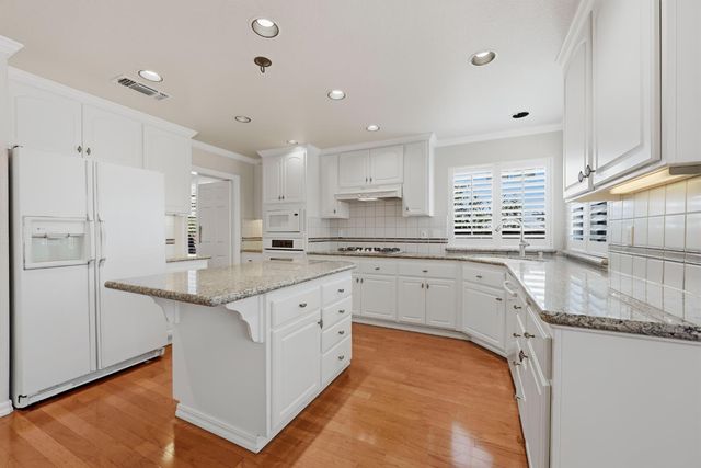 4051 Luxor Ln, Granite Bay, CA 95746